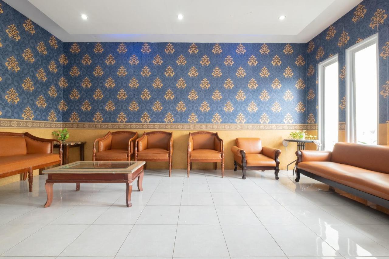Spot On 2419 Rumah Nugraha Hotel Syariah Yogyakarta Buitenkant foto